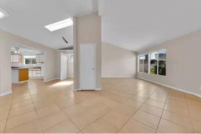  805 Avenida Taxco, Vista, CA 92084 - Photo 8