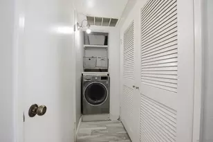 10300 Caminito Cuervo, San Diego, CA 92108 - Photo 8