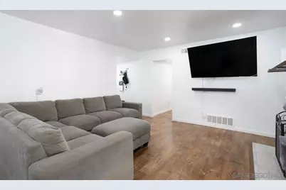  71 E L Street, Chula Vista, CA 91911 - Photo 8