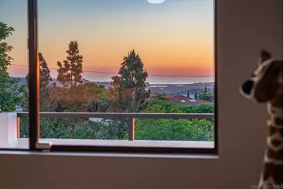  2524 Luciernaga St, Carlsbad, CA 92009 - Photo 18