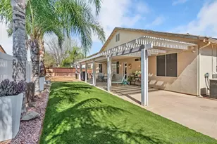 25327 Clear Canyon Cir, Menifee, CA 92584 - Photo 36
