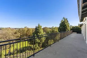 7875 Bellakaren Pl, La Jolla, CA 92037 - Photo 36