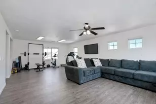 31989 Harden, Menifee, CA 92584 - Photo 14