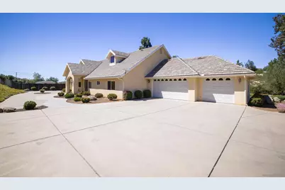  28640 Myers Country Ln, Valley Center, CA 92082 - Photo 2