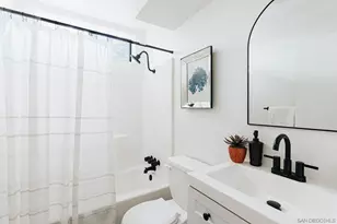 4652 Don Lorenzo Dr, Los Angeles, CA 90008 - Photo 8