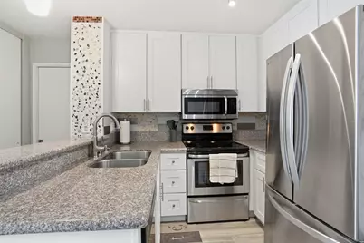  1855 Diamond #114, San Diego, CA 92109 - Photo 8