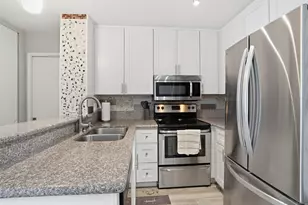 1855 Diamond, San Diego, CA 92109 - Photo 8