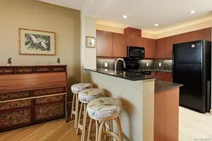 300 W Beech St, San Diego, CA 92101 - Photo 16