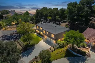 28108 Mountain Meadow Rd, Escondido, CA 92026 - Photo 2
