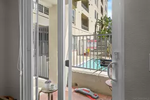 2445 Brant St, San Diego, CA 92101 - Photo 18