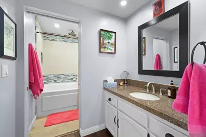  2445 Brant St #204, San Diego, CA 92101 - Photo 8