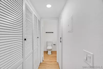  345 N Melrose Dr #C, Vista, CA 92083 - Photo 28