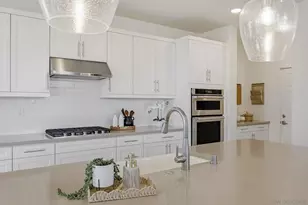 9111 W Bluff Pl, Santee, CA 92071 - Photo 10