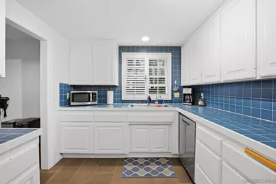  711 Kline #A, La Jolla, CA 92037 - Photo 8