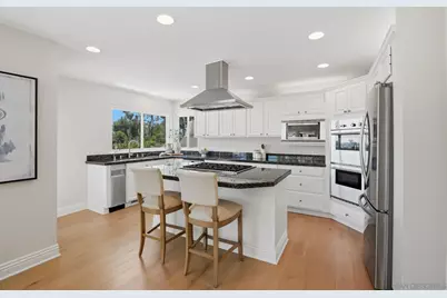  1821 Caminito Monrovia, La Jolla, CA 92037 - Photo 10