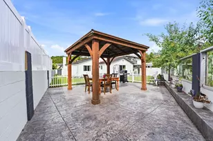 22591 Via Santa Maria, Mission Viejo, CA 92691 - Photo 28