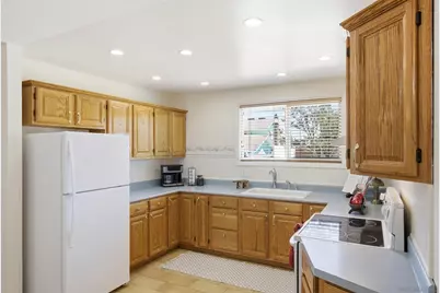  8470 Tommy Dr, San Diego, CA 92119 - Photo 10