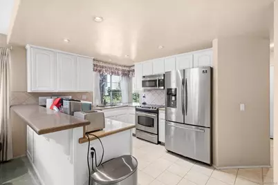  7810 Mission Montana Pl, San Diego, CA 92120 - Photo 8