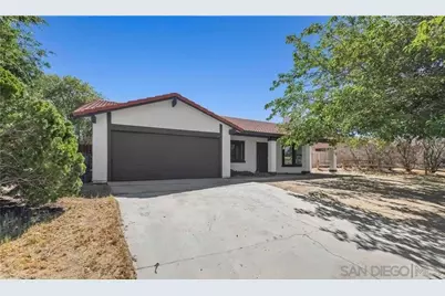  37130 Casa Verde Dr, Palmdale, CA 93550 - Photo 2