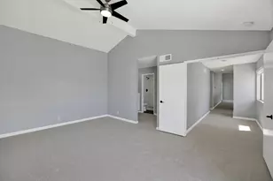 8878 Regents Rd, San Diego, CA 92122 - Photo 24