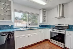 1350 Dos Hermanos Glen, Escondido, CA 92027 - Photo 6