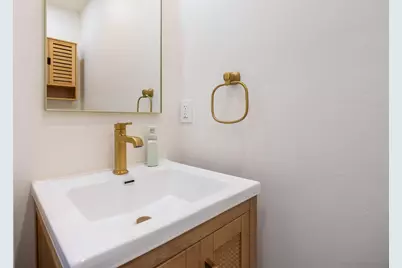  2449 Manchester Ave, Cardiff by the Sea, CA 92007 - Photo 20