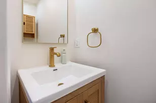 2449 Manchester Ave, Cardiff by the Sea, CA 92007 - Photo 20