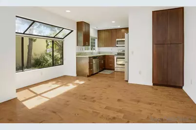  7301 Calle De Fuentes, Carlsbad, CA 92009 - Photo 10
