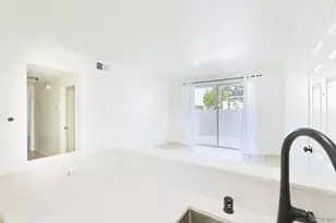 27642 Susan Beth, Santa Clarita, CA 91350 - Photo 12