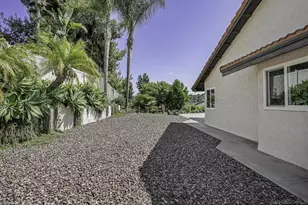5241 Alamosa Park Dr, Oceanside, CA 92057 - Photo 28