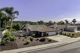 5241 Alamosa Park Dr, Oceanside, CA 92057 - Photo 2