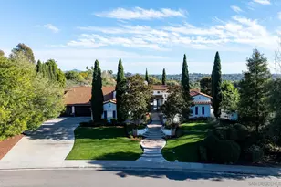 7992 Paseo Esmerado, Carlsbad, CA 92009 - Photo 2