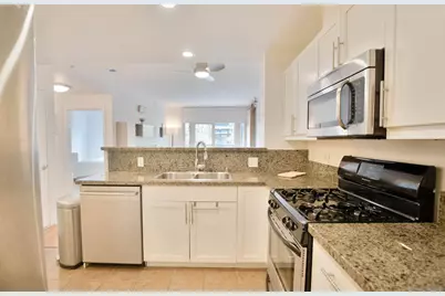  530 K #211, San Diego, CA 92101 - Photo 6