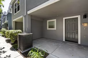 3538 Shoreline Bluff Ln, San Diego, CA 92110 - Photo 1