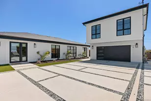 227 Hill Dr, Vista, CA 92083 - Photo 2
