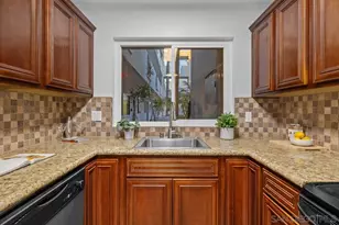 1030 Robinson Ave, San Diego, CA 92103 - Photo 8