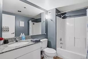 425 W Beech St, San Diego, CA 92101 - Photo 14