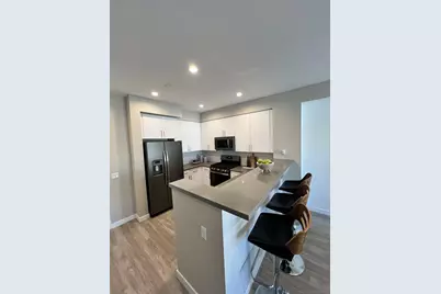 355 N Cleveland Street, Oceanside, CA 92056 - Photo 4