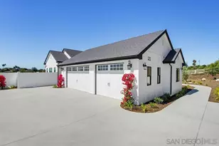 575 Twin Country Ln, Fallbrook, CA 92028 - Photo 6