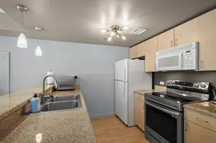 425 W Beech, San Diego, CA 92101 - Photo 4