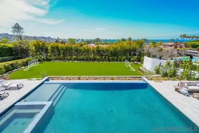  8308 Calle Del Cielo, La Jolla, CA 92037 - Photo 4