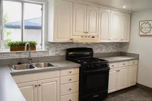 981 S Lincoln Ave, El Cajon, CA 92020 - Photo 4