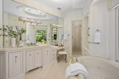  6388 La Jolla Scenic Dr, La Jolla, CA 92037 - Photo 36