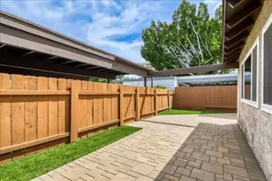 10706 Esmeraldas Dr, San Diego, CA 92124 - Photo 22