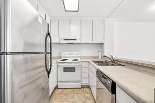 4060 Huerfano Ave, San Diego, CA 92117 - Photo 2
