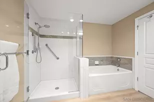 555 Front St, San Diego, CA 92101 - Photo 22