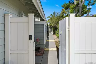 1998 Cambridge Ct, Vista, CA 92081 - Photo 2