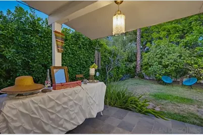 206 N Wilton Pl, Los Angeles, CA 90004 - Photo 16
