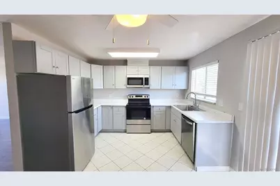  806 E 4th #6, Escondido, CA 92025 - Photo 10