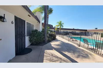  806 E 4th #6, Escondido, CA 92025 - Photo 6